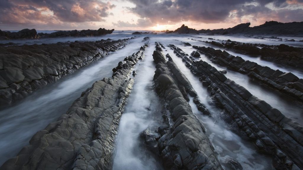 crack-earth-s-crust-called_9048153fcb95a2b3