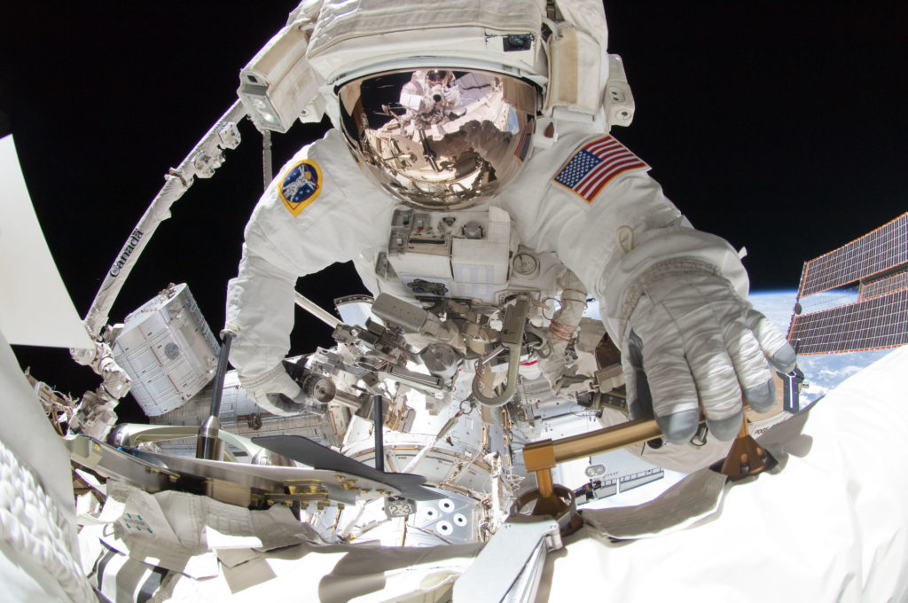 iss028e005662