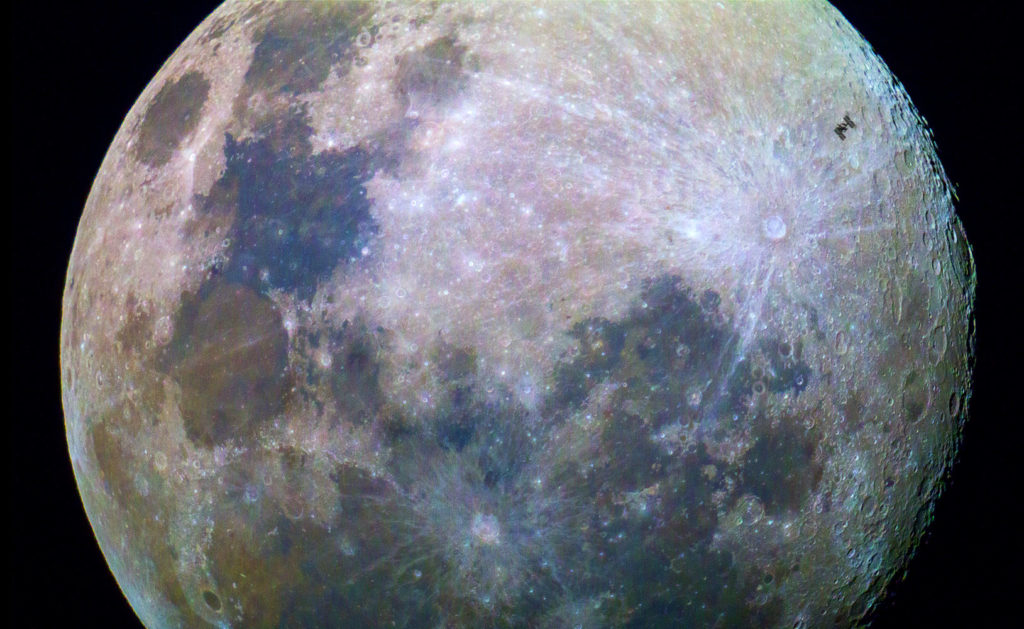 station_moon_transit