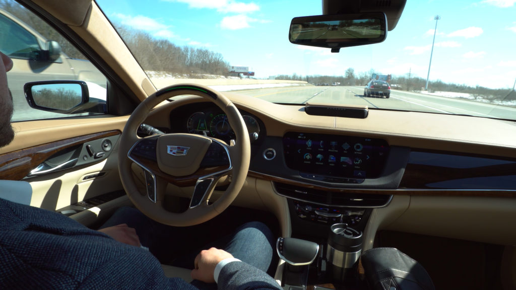 2018-cadillac-super-cruise-01