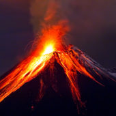 vulkan-izverzhenie-lava-1032