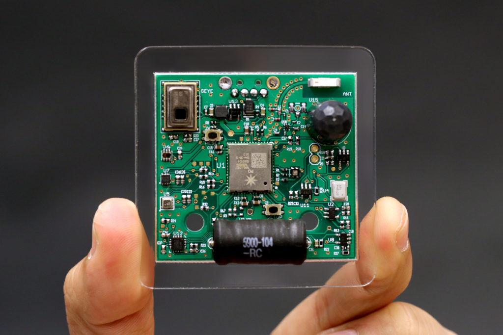 00_a_hardware_closeup