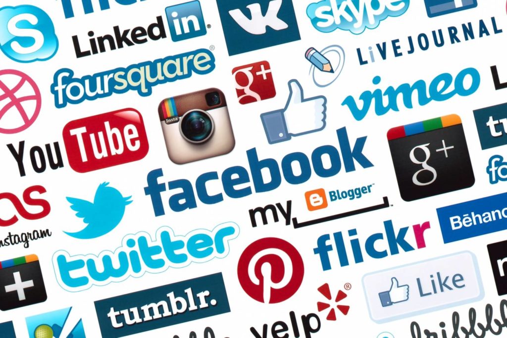 social-networks-in-crisis