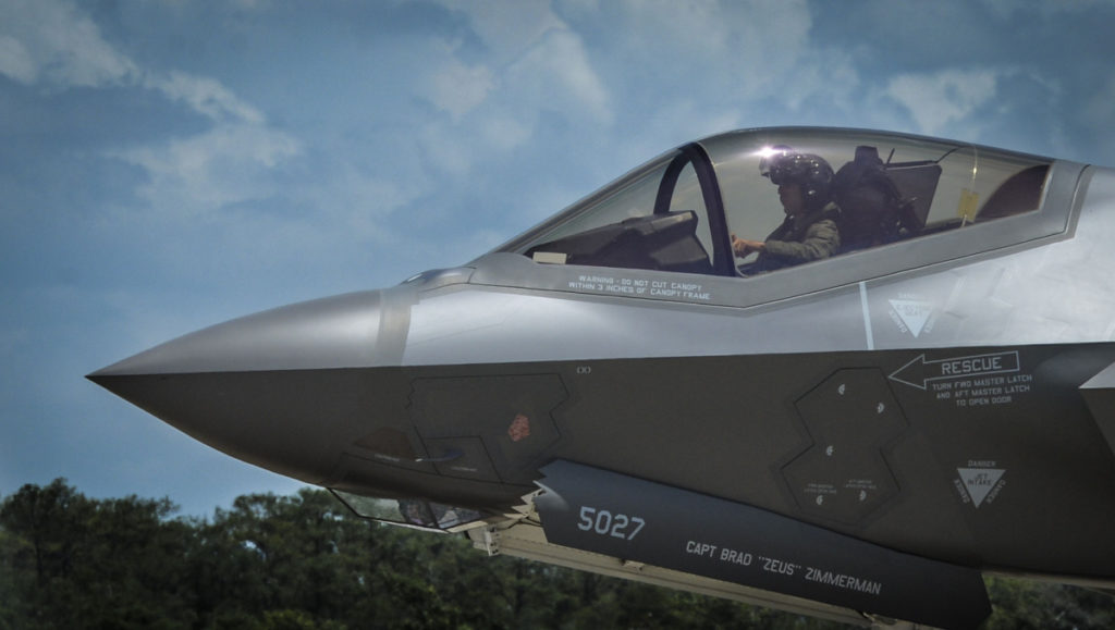 final_f-35a_lightning_ii_lands_on_eglin_140528-f-tj158-002_0