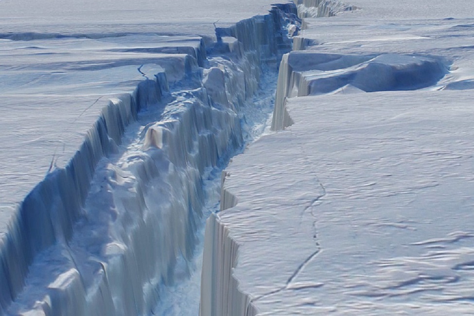 In Antarctica, The Largest Iceberg Broke In The History Of Observation