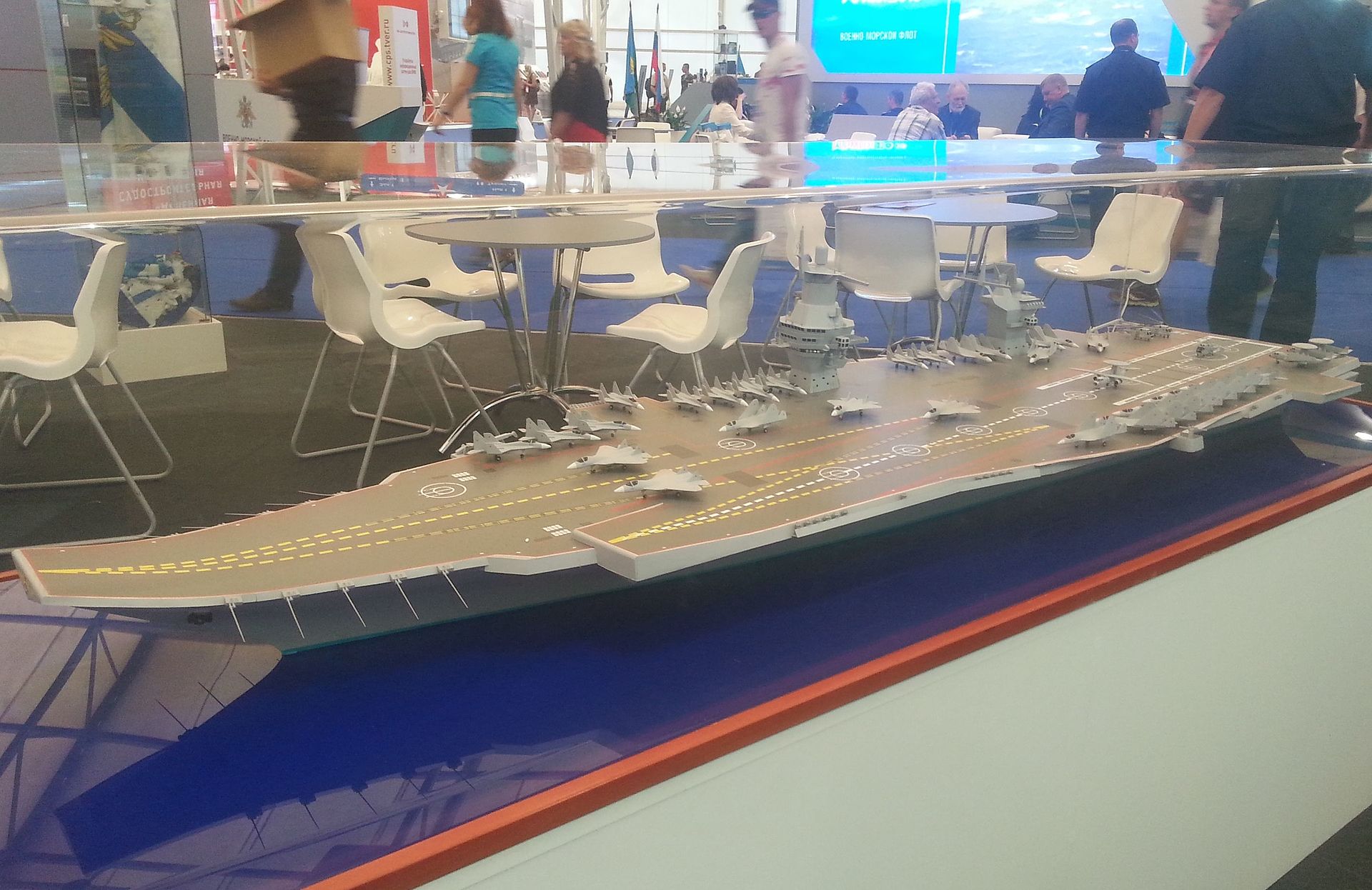 model_aircraft_carrier_project_23000e_at_the_army_2015_3