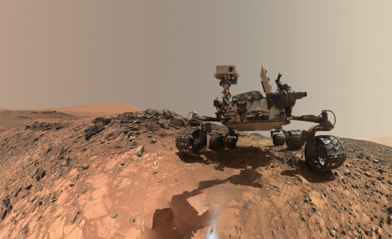 mars-curiosity-rover-msl-horizon-sky-self-portrait-pia19808-full_8e66c5cc2e13e42e8e79f23316502c73