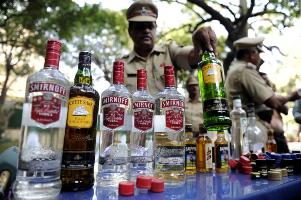 292431-liquor-siezed-1-e1445881223913