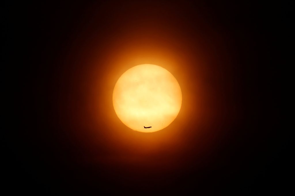 1463759803-5146-reuters