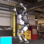 Boston Dynamics научили человекоподобного робота делать сальто