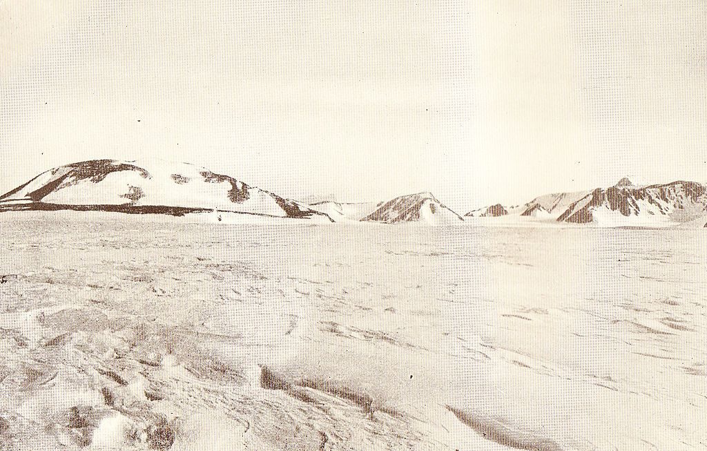 1024px-mount_hope_antarctica