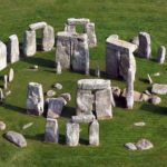 Археолог: некоторые камни Стоунхенджа заняли свое место еще до прихода людей