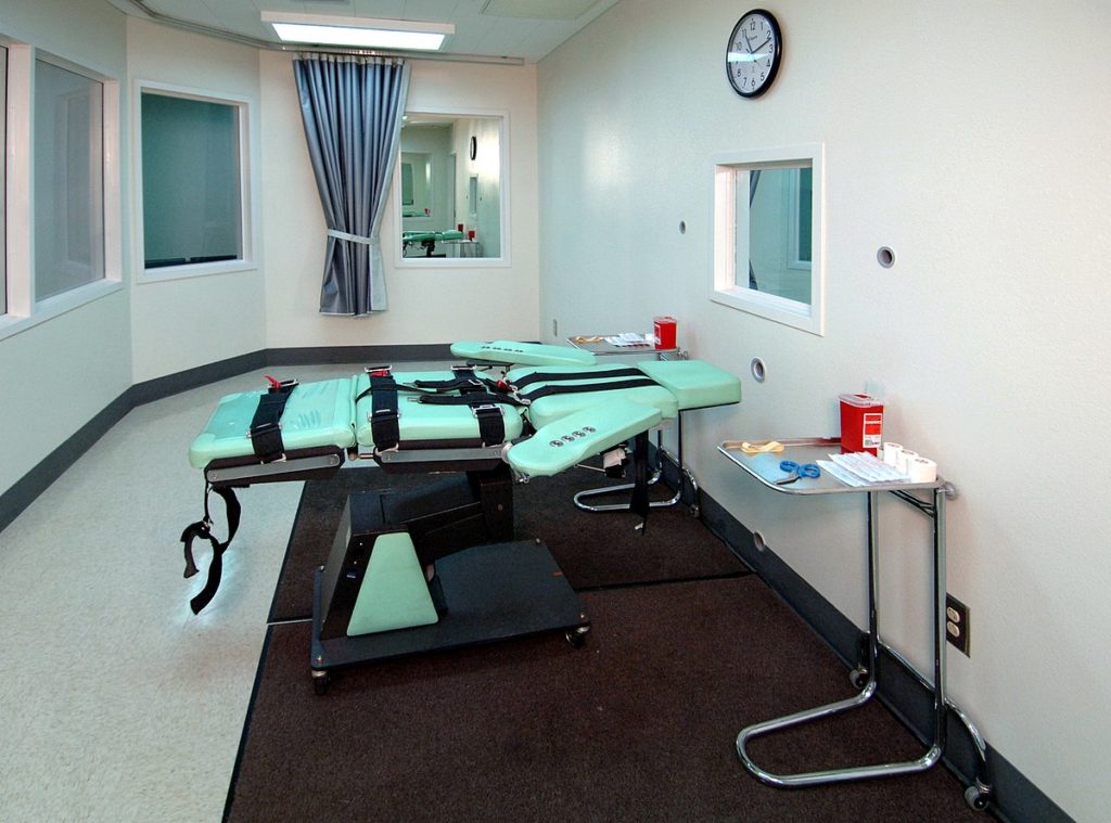 1200px-sq_lethal_injection_room