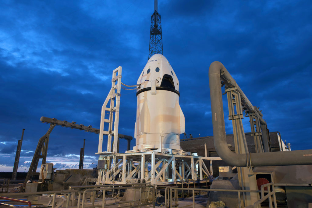 crew_dragon_pad_abort_test_16816836903