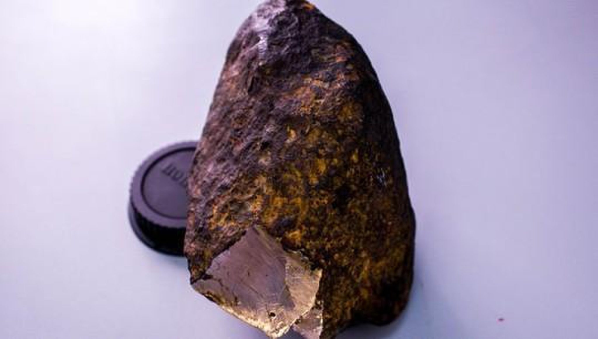 uakitite-this-new-space-mineral-is-almost-as-hard-as-a-diamond1