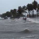 Возросшее число ураганов связали с повышением температуры океана