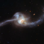 Найдена самая маленькая галактика-каннибал