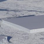 NASA выяснило, откуда взялся странный прямоугольный айсберг
