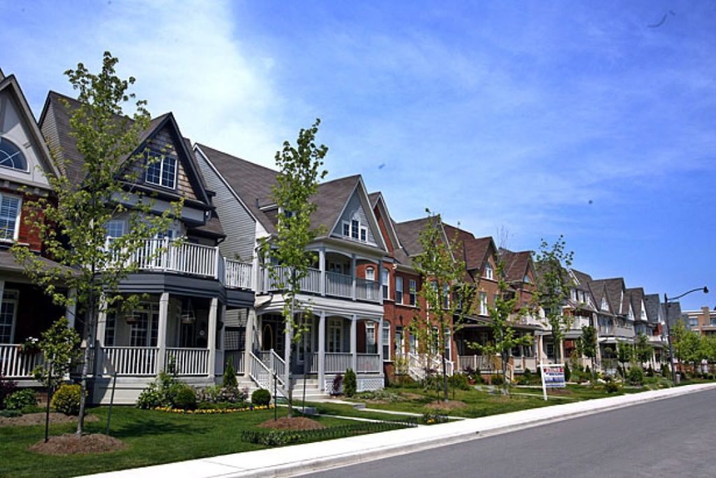 beach_leads_gta_in_homeprices