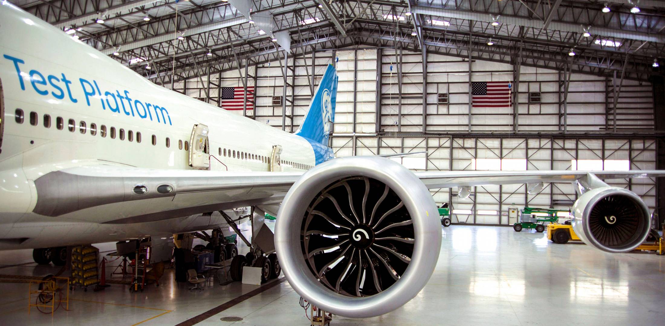 ge9x-installed-on-ge-flying-test-bed-747-400-source-ge-aviation