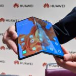 Huawei представила смартфон Mate X со складным экраном и поддержкой 5G