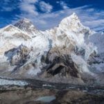 Снега Эвереста, тающие из-за изменений климата, открыли тела погибших альпинистов