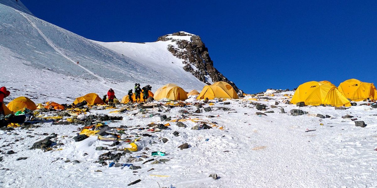 Смертельное окно на Эвересте продолжает убивать туристов