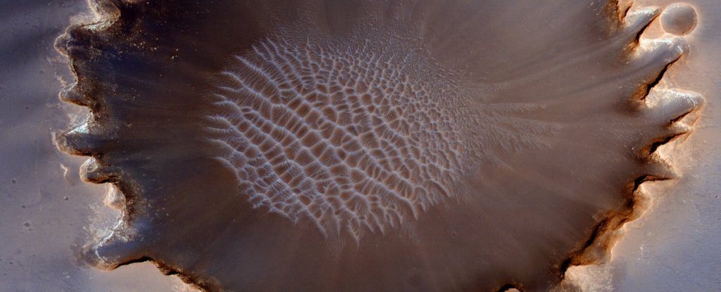 martian-crater-dunes_1024