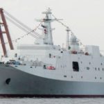Китай спустил на воду крупный десантный корабль