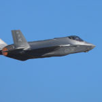 Lockheed Martin не позволит F-35 столкнуться с землей