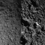 JAXA опубликовало новые фото поверхности астероида Рюгу
