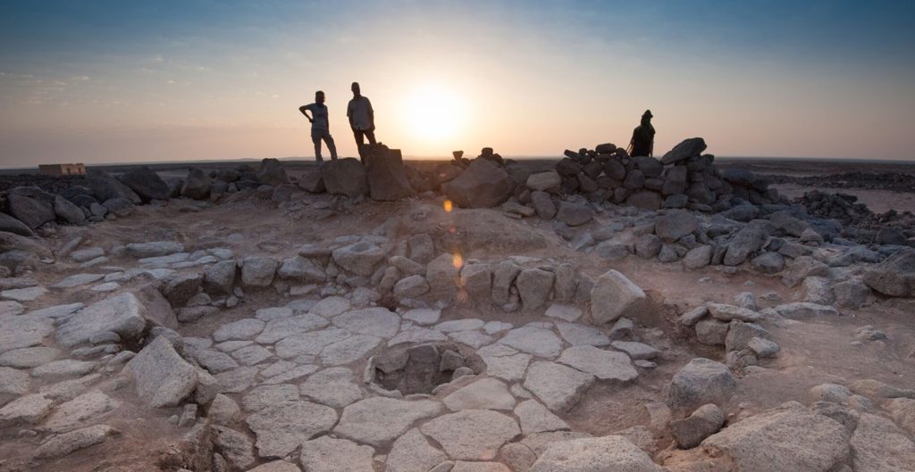 shubayqa-stone-structure-with-fireplace_large