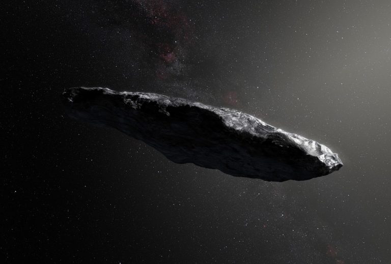 Первый известный межзвёздный астероид Оумуамуа в представлении художника