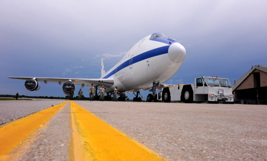 Американский "самолет Судного дня" Boeing E-4B / © U.S. Air Force Photo by Josh Plueger