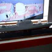 Модель "перспективного корабля океанской зоны на базе корвета проекта 20386, оснащенного ракетным комплексом "Калибр"