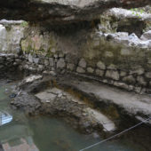 В древности купальни часто были обрядовыми местами.