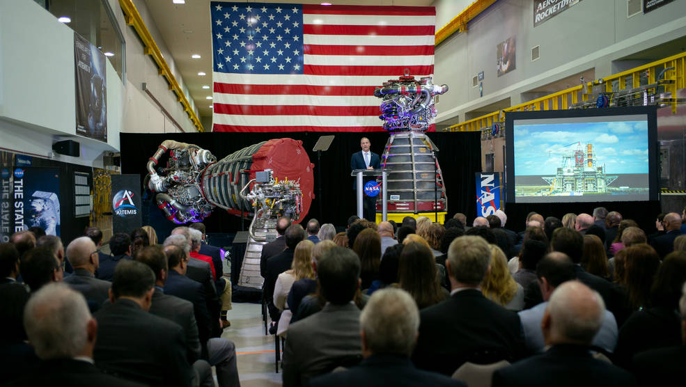 Глава NASA Джим Брайденстайн обсуждает предложения по бюджету на 2021 финансовый год, 10 февраля 2020 года, Космический центр имени Джона Стенниса в Миссисипи / © NASA
