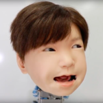 Японские ученые заставили робота «почувствовать» боль
