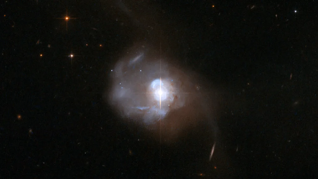 Галактика Маркарян 231 на снимке космического телескопа Hubble / NASA, ESA, Hubble Heritage Team