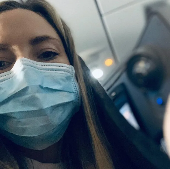 Известная актриса Кейт Хадсон (и не она одна) уже выложила в Instagram селфи в медицинской маске. Все эти деятели культуры думают, что пропагандируют нечто полезное для общества, но они ошибаются / ©K. Hudson, Instagram