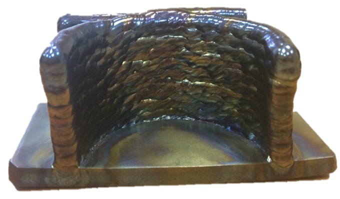 Общий вид выращенных образцов после наплавки на титановую подложку 30 слоев / ©Пресс-служба ПНИПУ