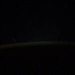 Российский космонавт снял на видео «пять неизвестных объектов» в небе над Антарктидой (Upd.)