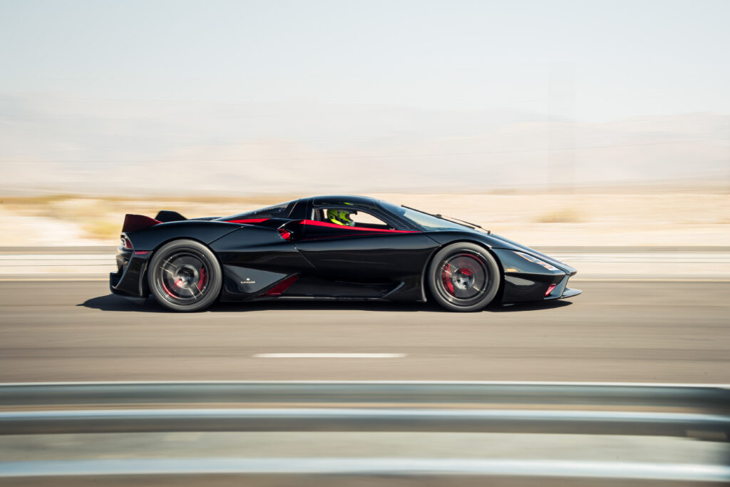 SSC Tuatara установил официальный мировой рекорд скорости для серийного автомобиля 508 километров в час