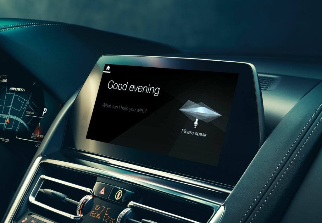 BMW Intelligent Personal Assistant — одно из более чем 400 приложений искусственного интеллекта компании / © BMW Group
