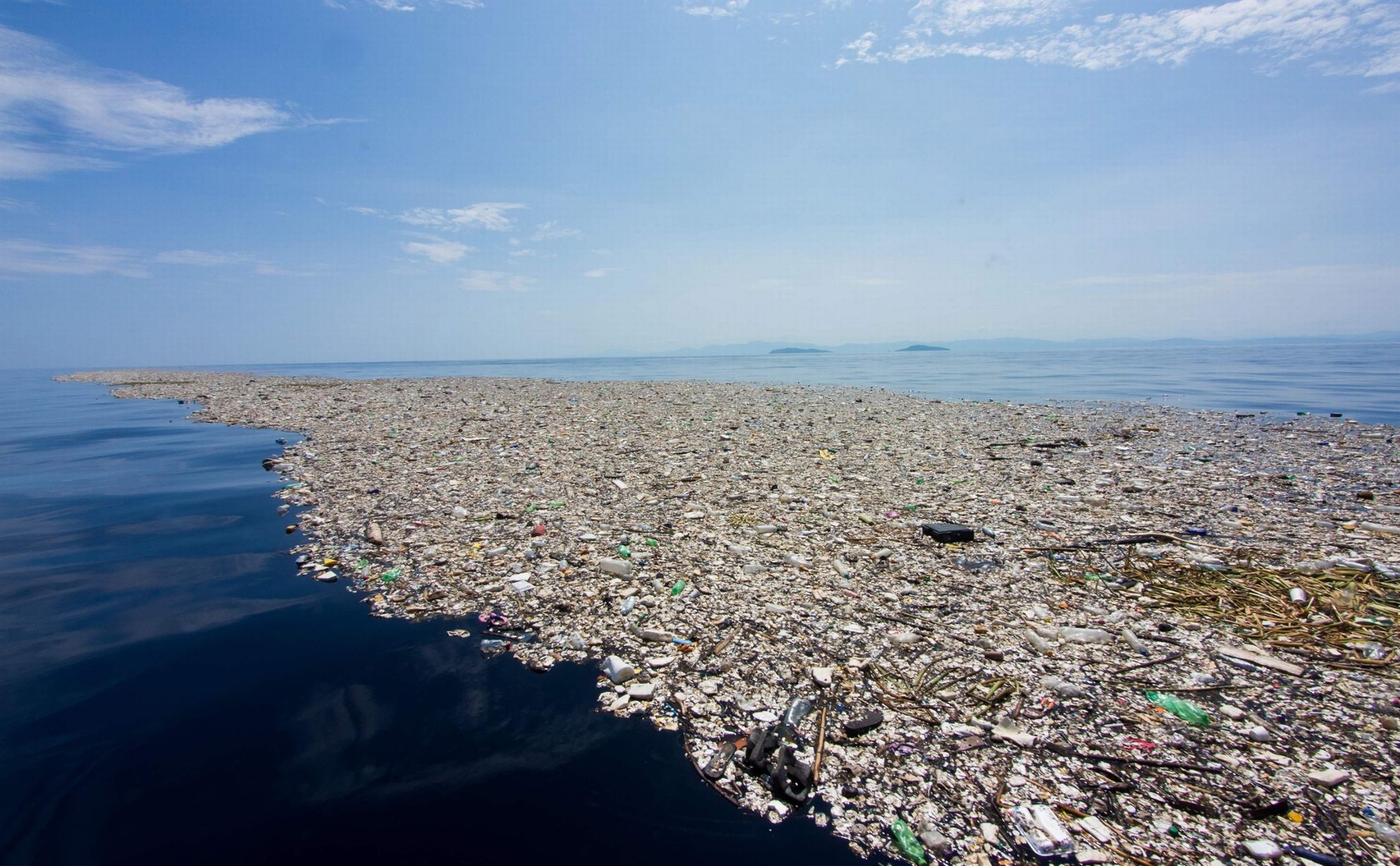 Ученые оценивают количество микропластика на океанском дне в 14 миллионов тонн