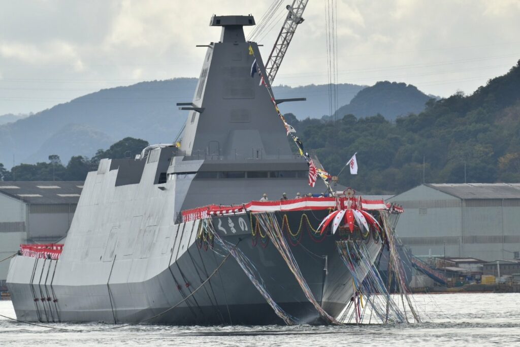 Япония спустила на воду фрегат нового поколения