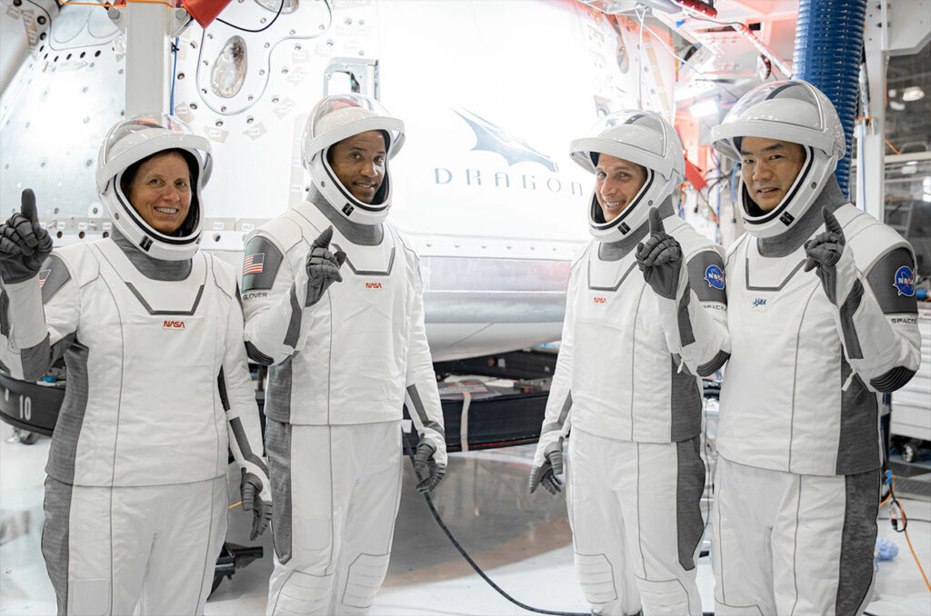Экипаж Crew Dragon