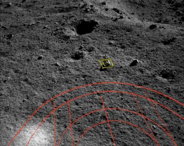 Китай показал новые фото и 3D-модель лунной поверхности вокруг «Юйту-2»