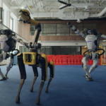 Видео: коллективный танец роботов от Boston Dynamics