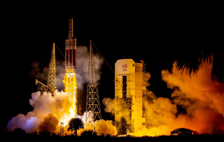 Delta IV Heavy успешно вывела на орбиту спутник после двух отмененных в последний момент запусков